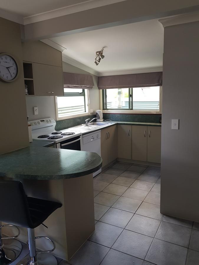 Central Taupo Townhouse Екстер'єр фото